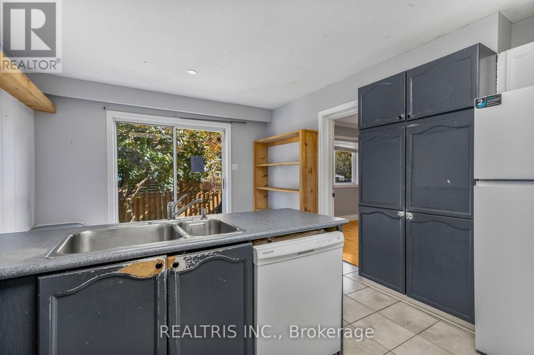 29041458/1905-des-epinettes-avenue/orleanssunridge/ottawa/ontario/K1C6P6_9