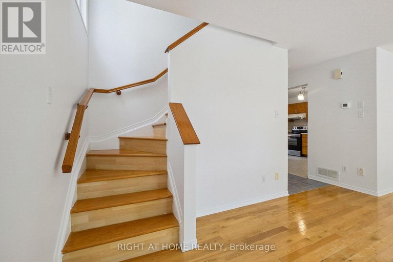 28485638/5119-lerner-way/beacon-hill-south/ottawa/ontario/K1J1B3_29