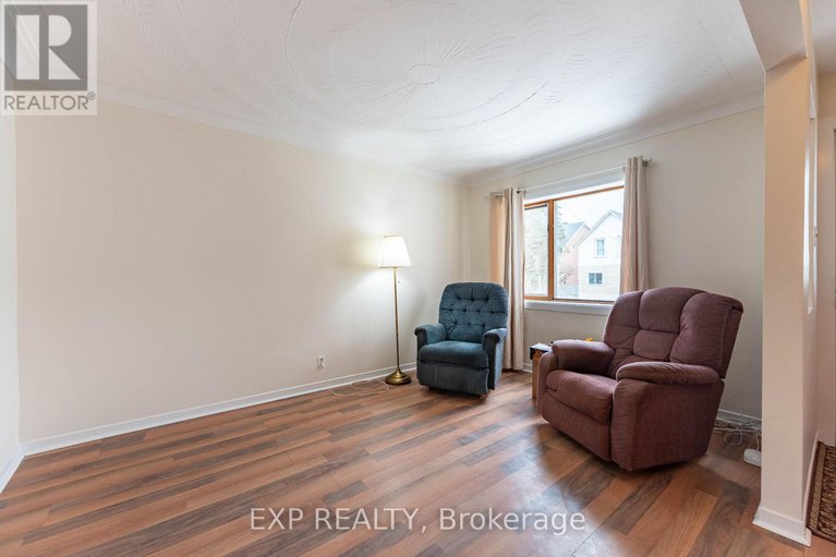 28501976/318-montfort-street/vanier/ottawa/ontario/K1L5N4_6