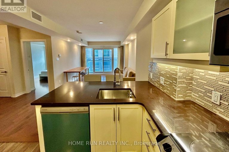 29608052/1104-195-besserer-street/sandy-hill/ottawa/ontario/K1N0B6_9