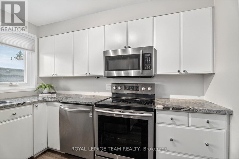 29376578/10-290-cathcart-street/lower-town/ottawa/ontario/K1N5C4_4