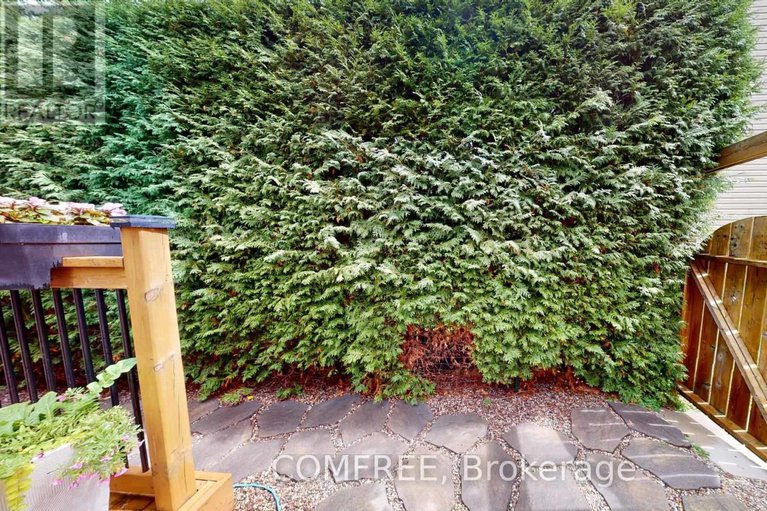 29086721/70-sirocco-crescent/stittsville-north/ottawa/ontario/K2S2C8_38