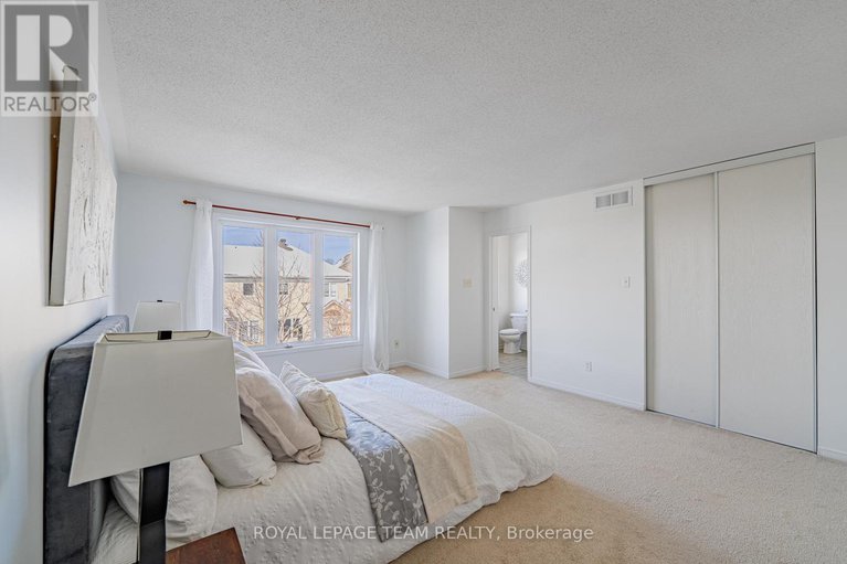 29363921/313-bryarton-street/chapel-hill/ottawa/ontario/K1C7R5_29