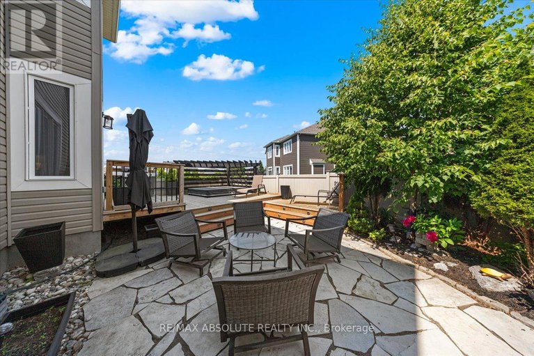 28579021/778-rosehill-avenue/stittsville-north/ottawa/ontario/K2S1B9_39