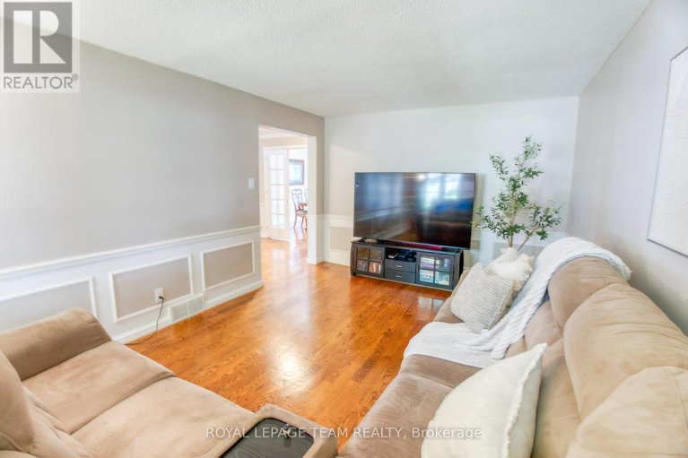 28854199/8-huntsman-crescent/bridlewood/ottawa/ontario/K2M1J2_8