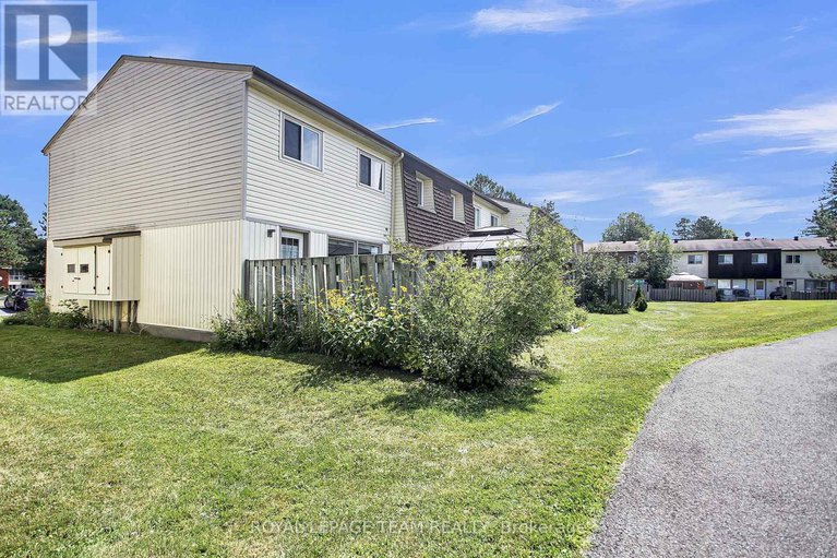 28816940/f-23-sonnet-crescent/westcliffe-estates/ottawa/ontario/K2H8W8_26