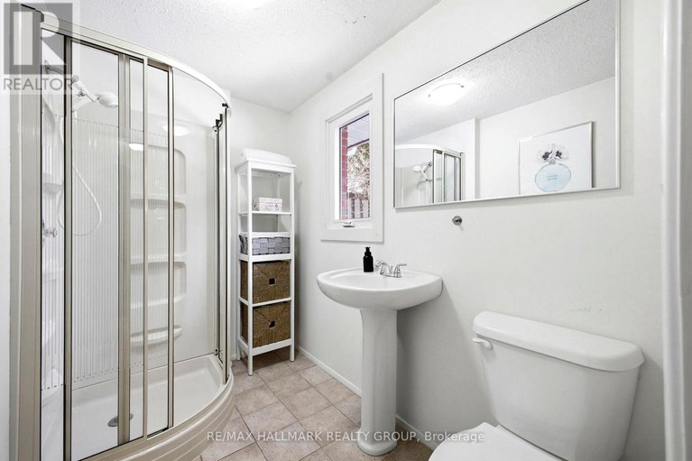 29610195/57-kingsford-court/beaverbrook/ottawa/ontario/K2K1T8_19