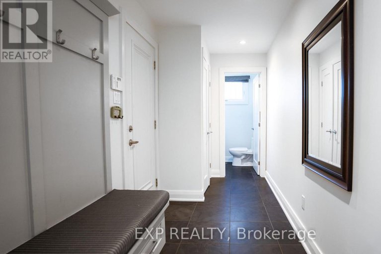 28293980/17-chesswood-court/pineglencountry-place/ottawa/ontario/K2E7E3_10