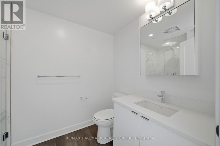 29589386/2001-180-george-street/lower-townbyward-market/ottawa/ontario/K1N0G8_17