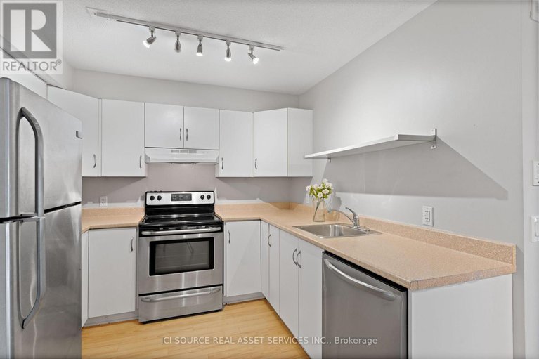 28329429/812-138-somerset-street-w/ottawa-centregolden-triangle/ottawa/ontario/K2P0A3_3