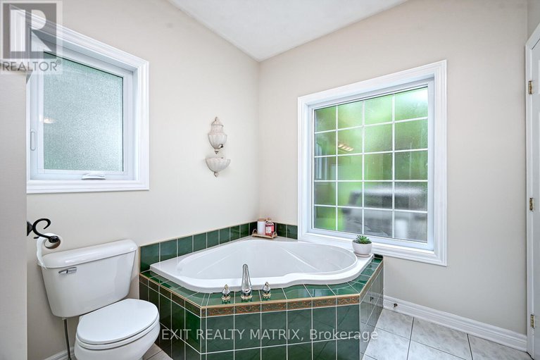 28117535/2158-old-prescott-road/osgoode-twp-north-of-reg-rd-6/ottawa/ontario/K4P1L9_20