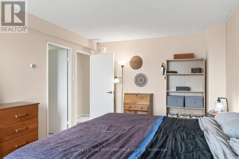 29617945/207-265-poulin-avenue/britannia/ottawa/ontario/K2B7Y8_22