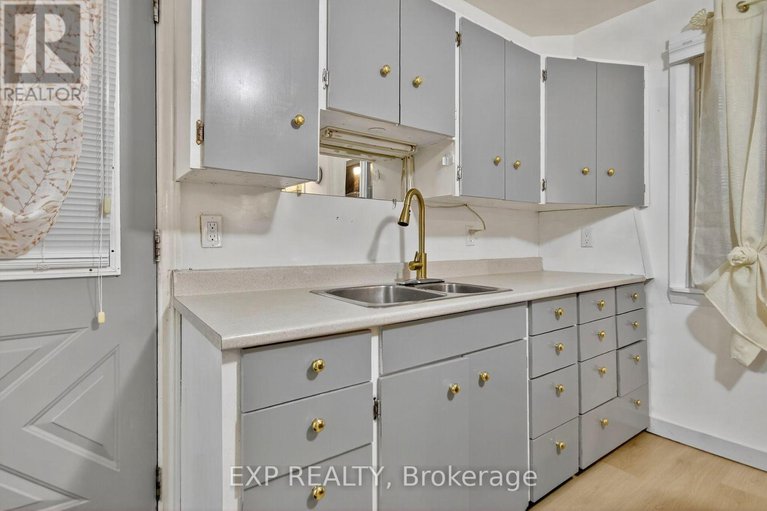 29318252/41-hwy-5-w-street/morrisburg/south-dundas/ontario/K0C1X0_9