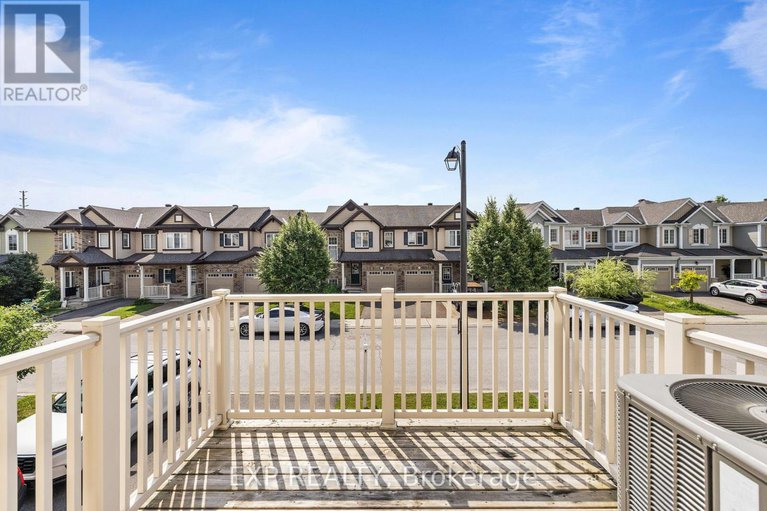 28595126/243-par-la-ville-circle/stittsville-north/ottawa/ontario/K2S0T6_20