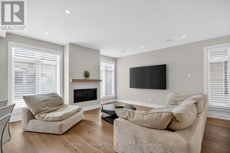 29410673/988-beckton-heights/stittsville-south/ottawa/ontario/K2S2X6_36