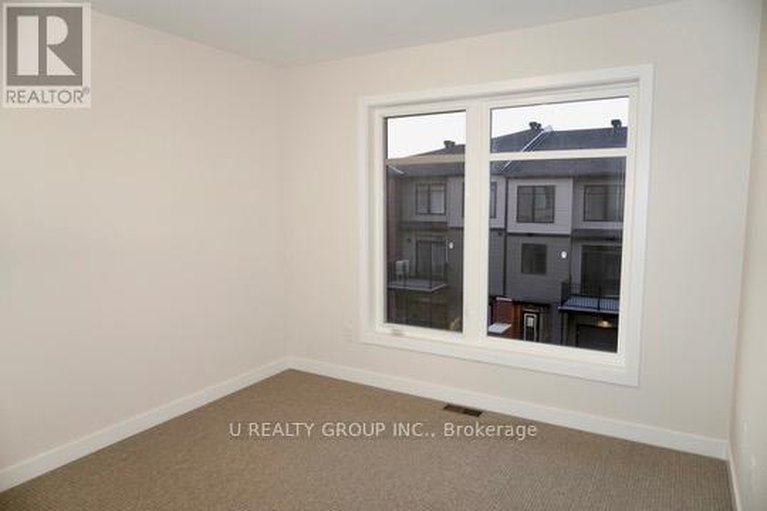 29048683/639-corporal-private/blossom-parkkemp-parkfindlay-creek/ottawa/ontario/K1X0M7_17