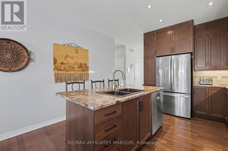 29266687/171-royal-landing-gate/north-grenville-twp-kemptville-south/north-grenville/ontario/K0G1J0_17