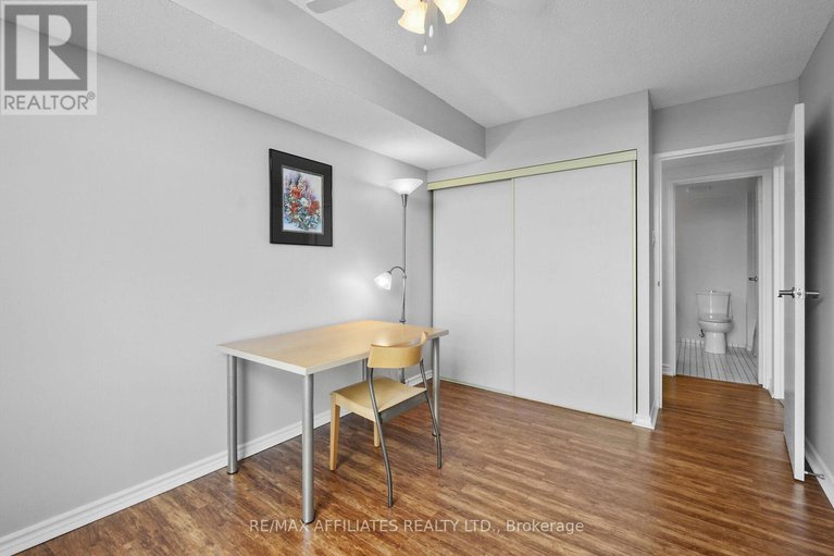 28532598/u1503-2759-carousel-crescent/emerald-woodssawmill-creek/ottawa/ontario/K1J2N5_31