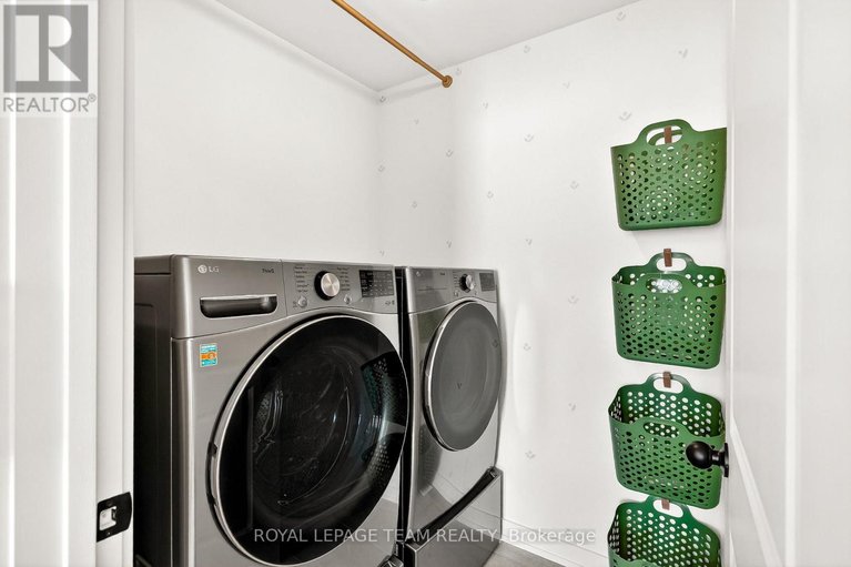 29663243/1009-acoustic-way/riverside-southgloucester-glen/ottawa/ontario/K4M0L6_33