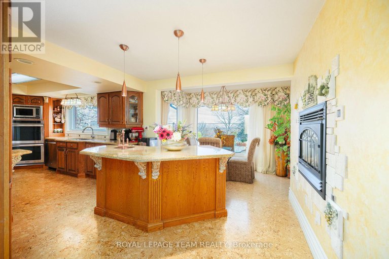 28209291/1100-moffatt-drive/cumberland-ridge/ottawa/ontario/K4C1B7_19