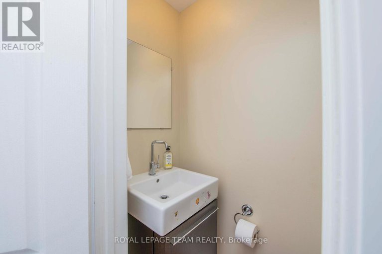 29171435/60-goulburn-avenue/sandy-hill/ottawa/ontario/K1N8C8_14