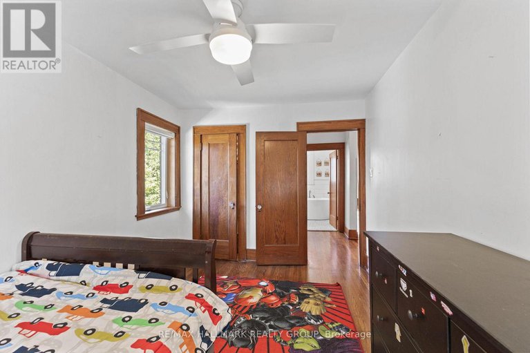 29349954/321-clemow-avenue/glebe/ottawa/ontario/K1S2B7_15