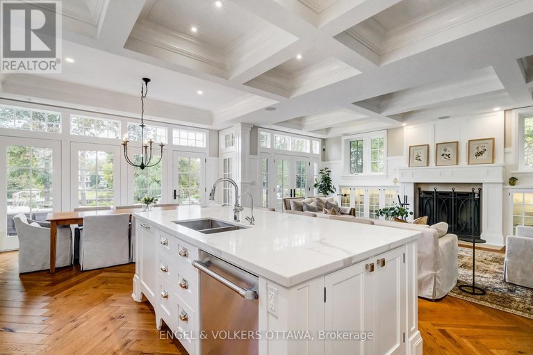 28062589/5651-herwig-place/manotick-south-to-roger-stevens/ottawa/ontario/K4M1B3_14