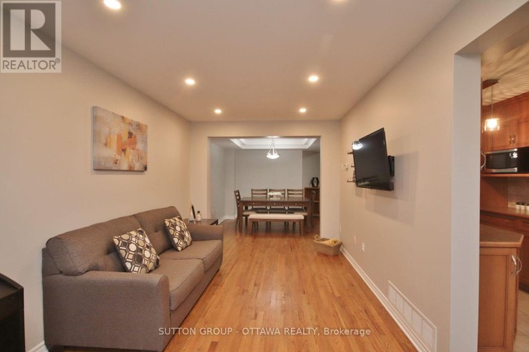 28983773/1267-shillington-avenue/carlington/ottawa/ontario/K1Z8A1_12