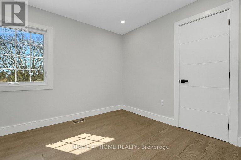 28694406/81-canter-boulevard/meadowlandsst-claire-gardens/ottawa/ontario/K2G2M4_36