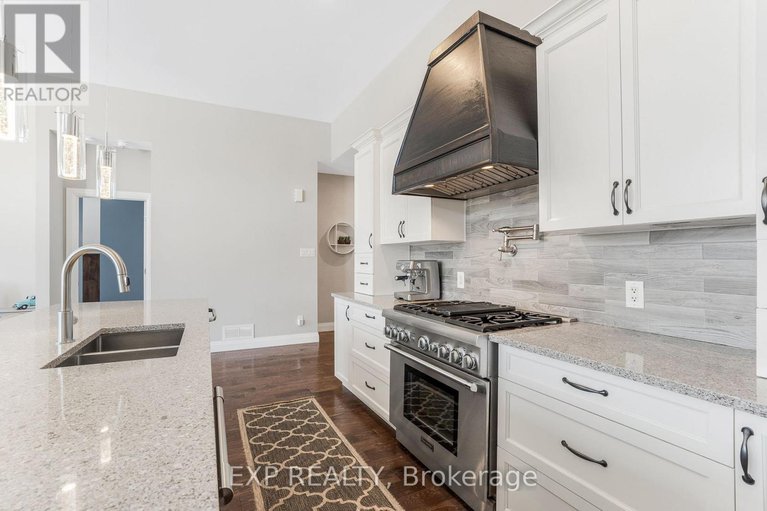 29247027/42-granite-street/clarencerockland-twp/clarence-rockland/ontario/K4K0H8_9