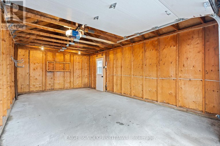 28177726/141-crerar-avenue/carlington/ottawa/ontario/K1Z7P4_26
