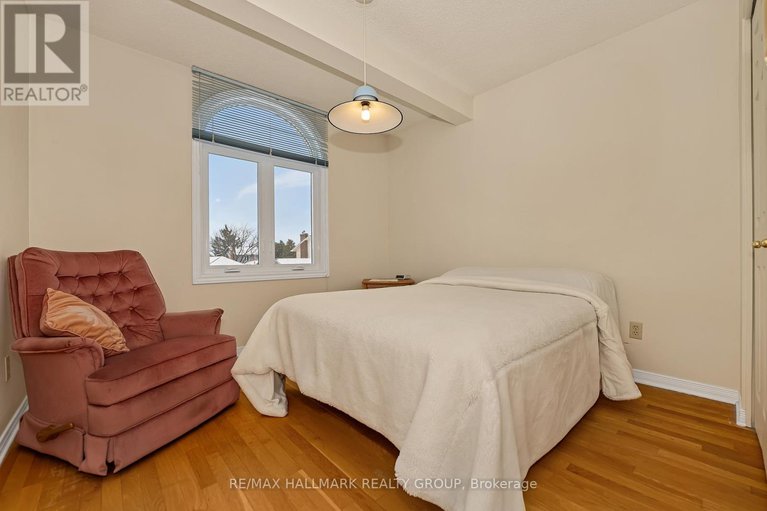 29325453/4-elderwood-trail/stittsville-central/ottawa/ontario/K2S1C9_41