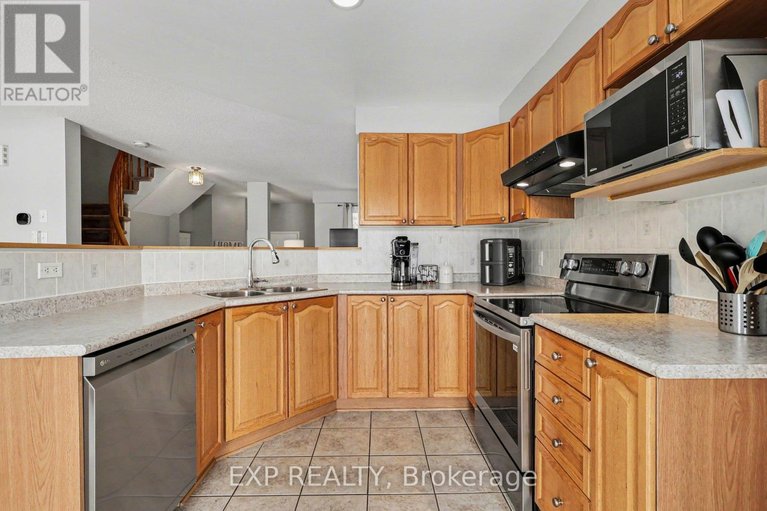 29486081/1513-demeter-street/fallingbrookgardenway-south/ottawa/ontario/K4A5C6_17