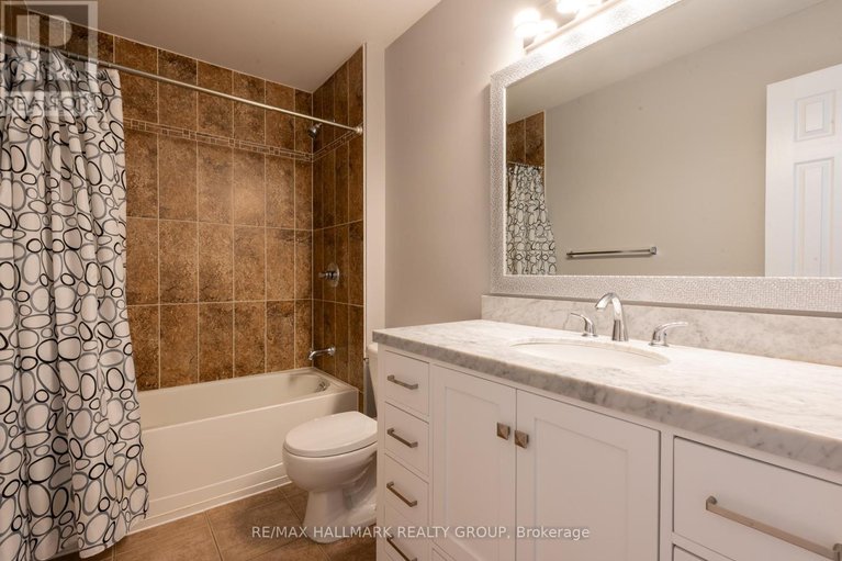 28706824/217-fountainhead-drive/mer-bleuebradley-estatesanderson-park/ottawa/ontario/K1W0C2_29