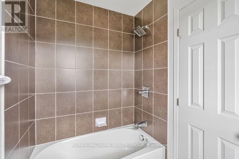 28555725/217-vision-street/riverside-southgloucester-glen/ottawa/ontario/K4M0B5_24