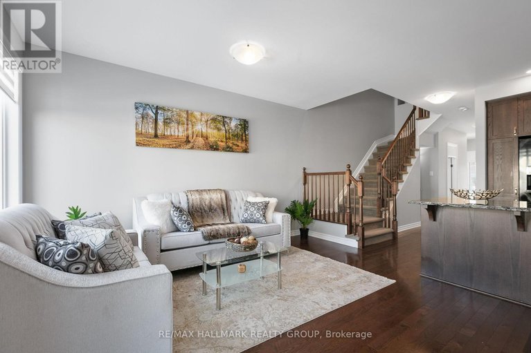 29420686/813-miikana-road/blossom-parkkemp-parkfindlay-creek/ottawa/ontario/K1X0G5_5