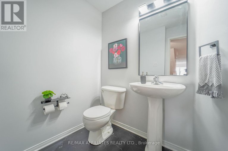 28288908/318-crownridge-drive-n/emerald-meadowstrailwest/ottawa/ontario/K2M3A5_16