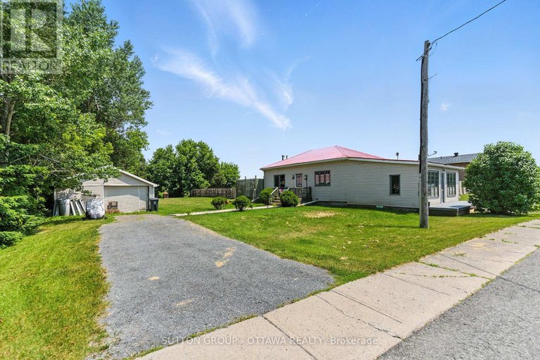 28553465/683-county-rd-18-road/east-hawkesbury-twp/hawkesbury/ontario/K0B1M0_20