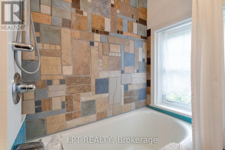 28364830/4484-county-12-road/south-stormont-osnabruck-twp/south-stormont/ontario/K0C1R0_30