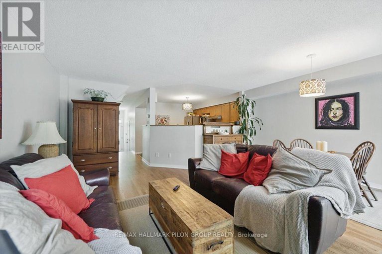 28576783/11-great-oak-private/riverview-park/ottawa/ontario/K1G6P7_8