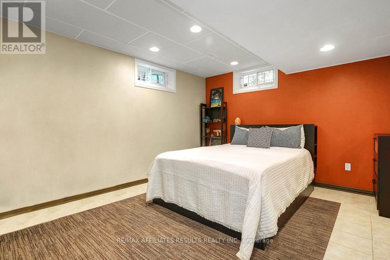 28999165/35-crantham-crescent/stittsville-central/ottawa/ontario/K2S1R2_37