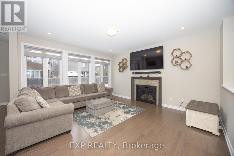 29457931/116-helen-rapp-way/blossom-parkkemp-parkfindlay-creek/ottawa/ontario/K1T0N4_19