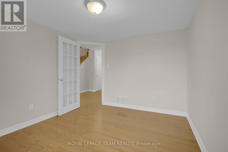 28352724/128a-centrepointe-drive/centrepointe/ottawa/ontario/K2G6B1_6