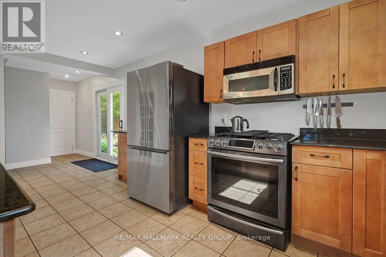 28915575/3243-southgate-road/south-keys/ottawa/ontario/K1V7Y2_11