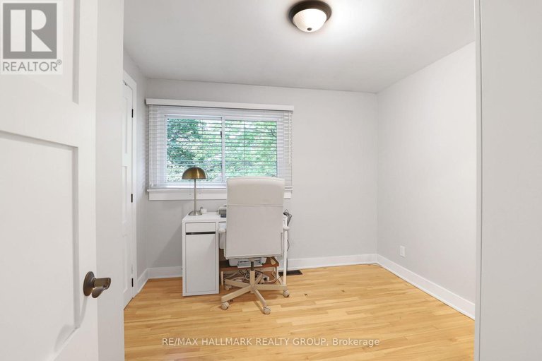 28903308/836-borthwick-avenue/castle-heightsrideau-high/ottawa/ontario/K1K2M8_25