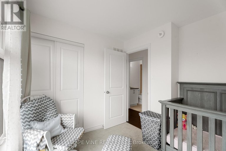 28472373/60-verglas-lane/mer-bleuebradley-estatesanderson-park/ottawa/ontario/K1W0R2_30