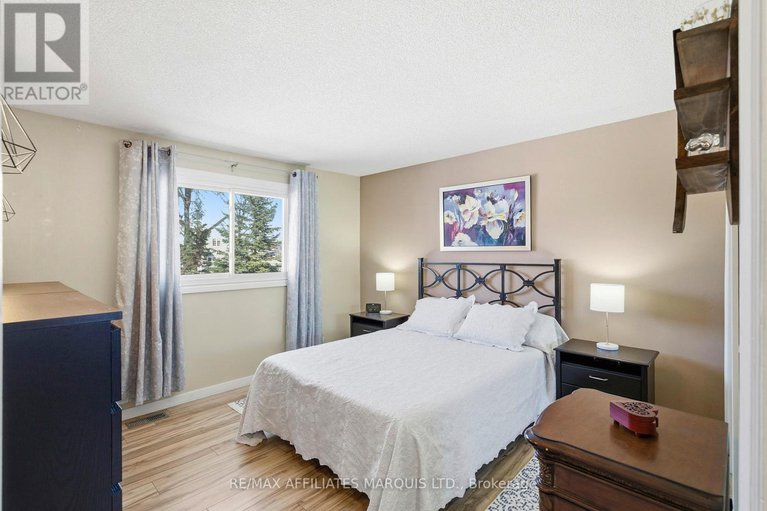 29323072/21-spruce-street/ingleside/south-stormont/ontario/K0C1M0_18