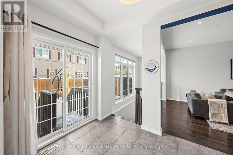 29284372/102-lochnaw-private/stonebridge/ottawa/ontario/K2J5X6_21