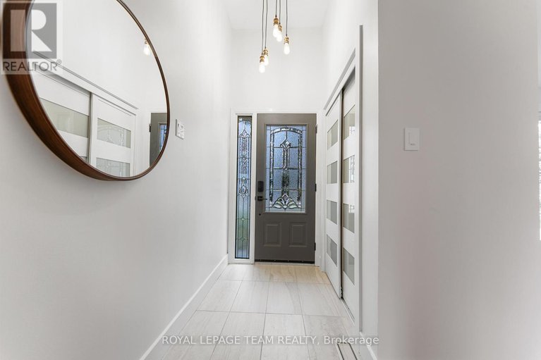 29147557/62-crystal-beach-drive/crystal-beach/ottawa/ontario/K2H5N1_5