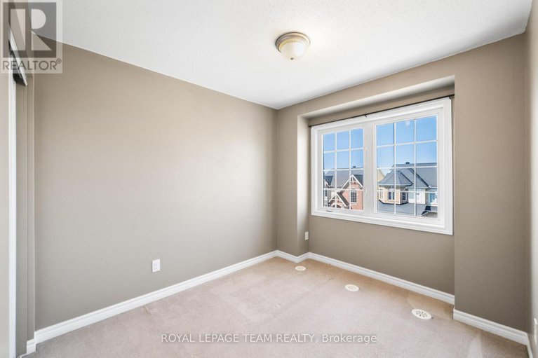 28491802/116-pennant-avenue-e/half-moon-bay/ottawa/ontario/K2J5W6_31